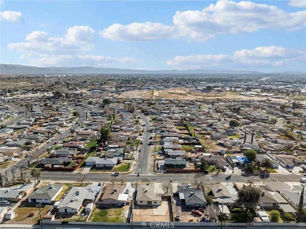 16264 Del Norte Drive, Victorville, California 92395 home-pic-36