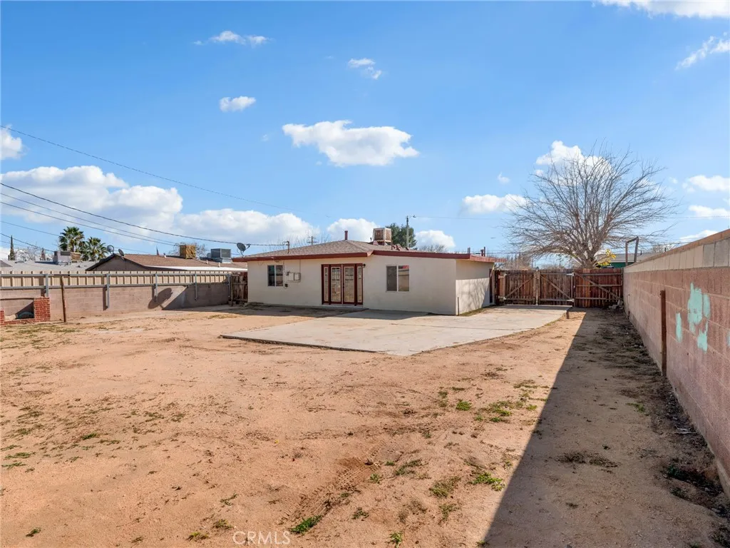 16264 Del Norte Drive, Victorville, California 92395 home-pic-40