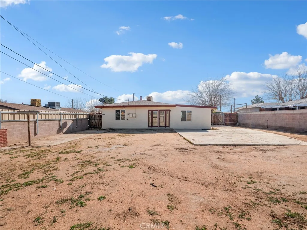 16264 Del Norte Drive, Victorville, California 92395 home-pic-39