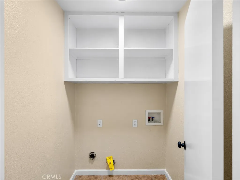 16264 Del Norte Drive, Victorville, California 92395 home-pic-14