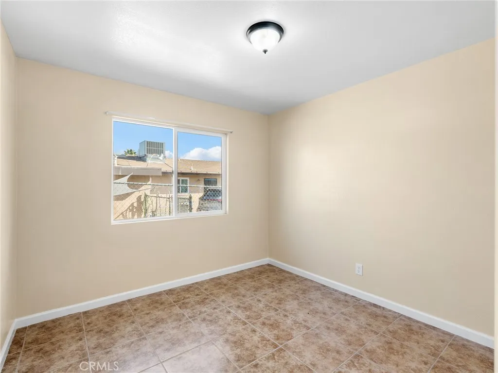 16264 Del Norte Drive, Victorville, California 92395 home-pic-15
