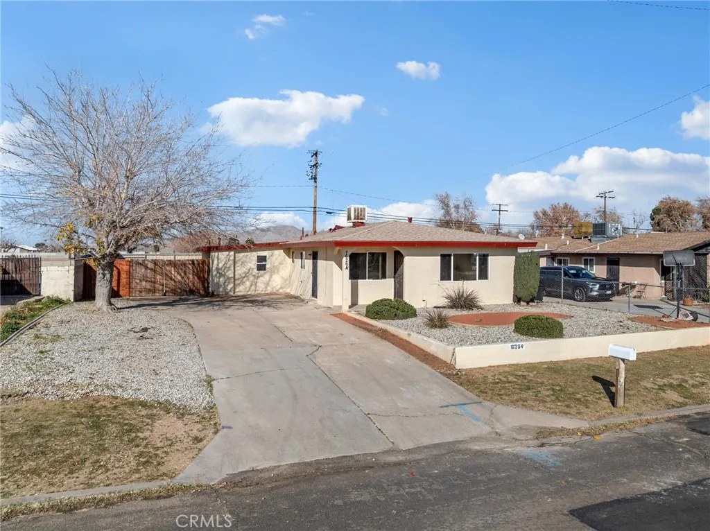 16264 Del Norte Drive, Victorville, California 92395 home-pic-27