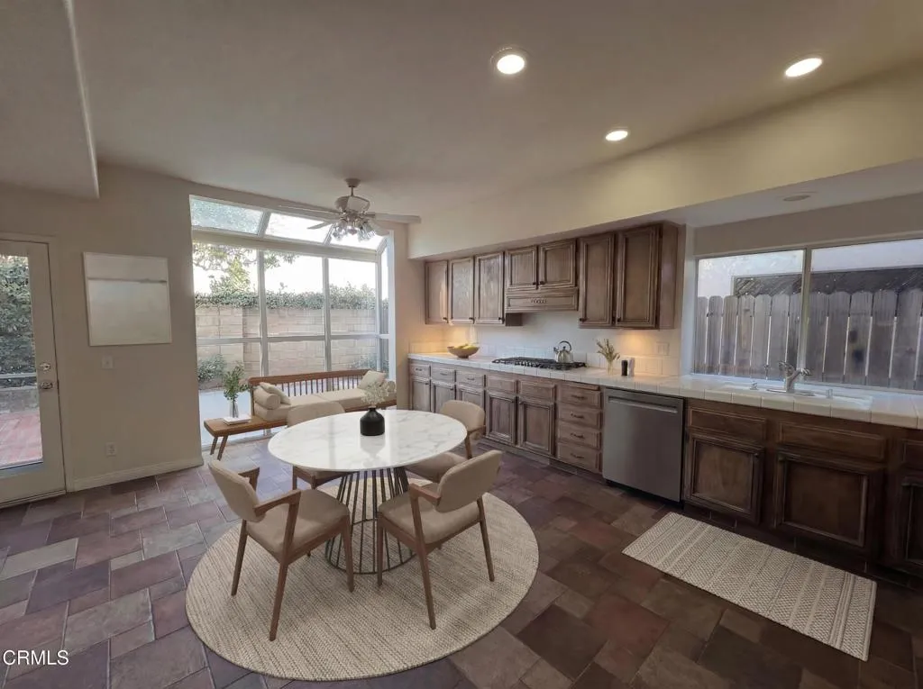 kitchen 2 staged