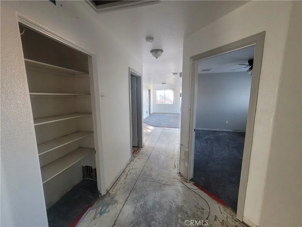 25064 Avenida Laredo, Barstow, California 92311 home-pic-19
