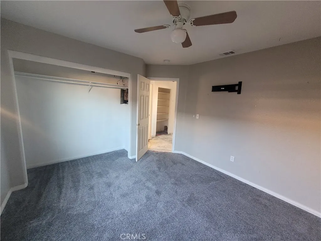 25064 Avenida Laredo, Barstow, California 92311 home-pic-18