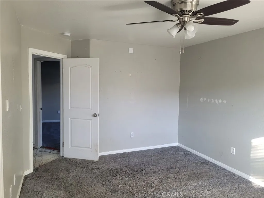 25064 Avenida Laredo, Barstow, California 92311 home-pic-17