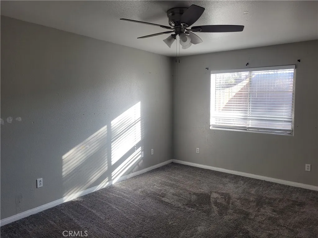 25064 Avenida Laredo, Barstow, California 92311 home-pic-14