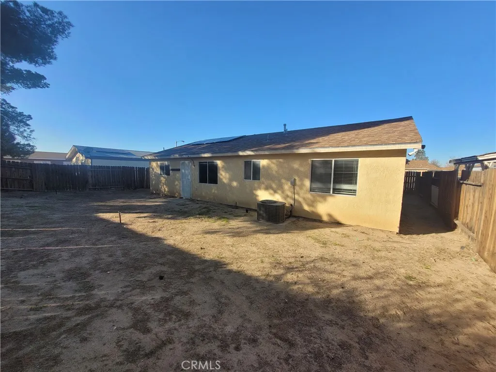 25064 Avenida Laredo, Barstow, California 92311 home-pic-23