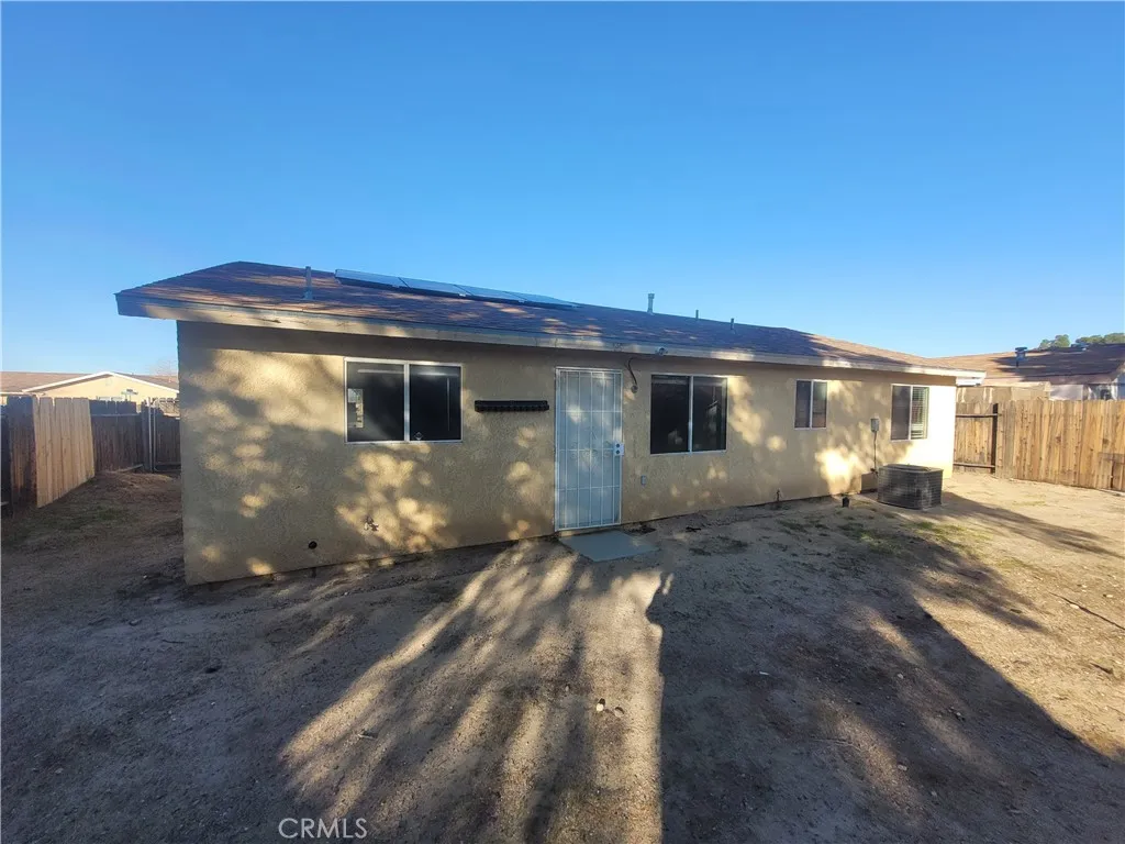 25064 Avenida Laredo, Barstow, California 92311 home-pic-24