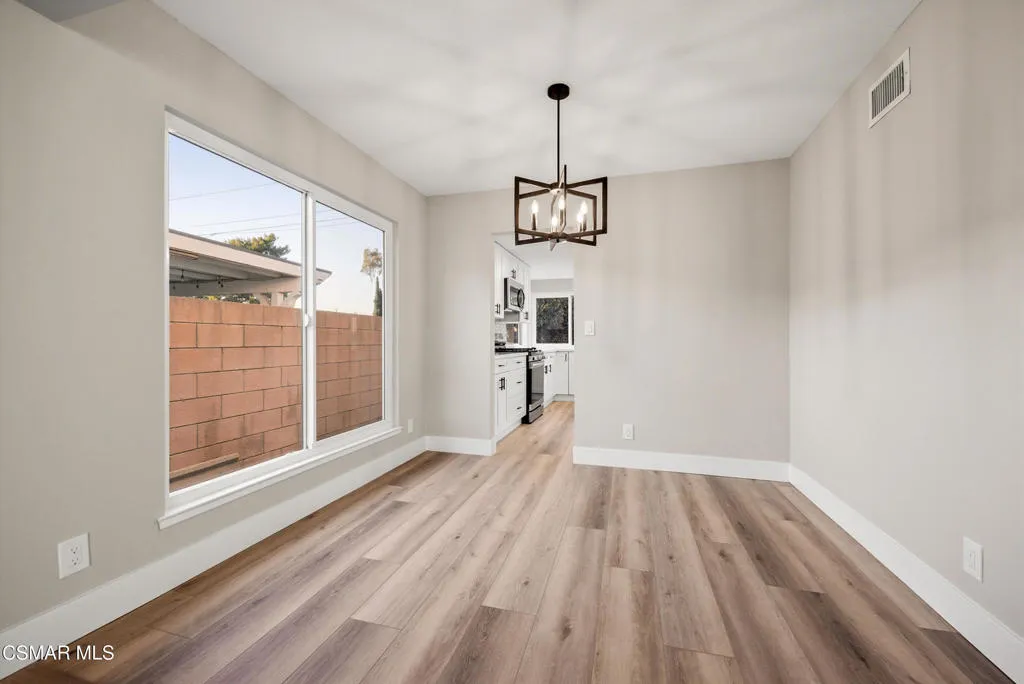 2405 Lee Street, Simi Valley, California 93065 home-pic-11