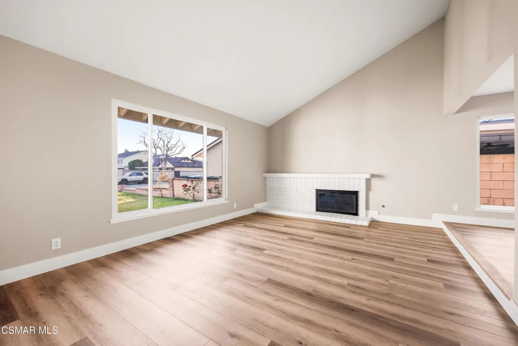 2405 Lee Street, Simi Valley, California 93065 home-pic-8