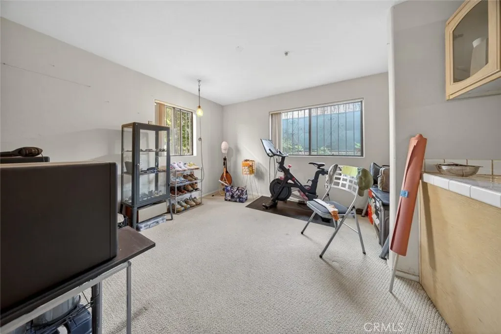 825 E Maple Street 3, Glendale, California 91205 home-pic-12