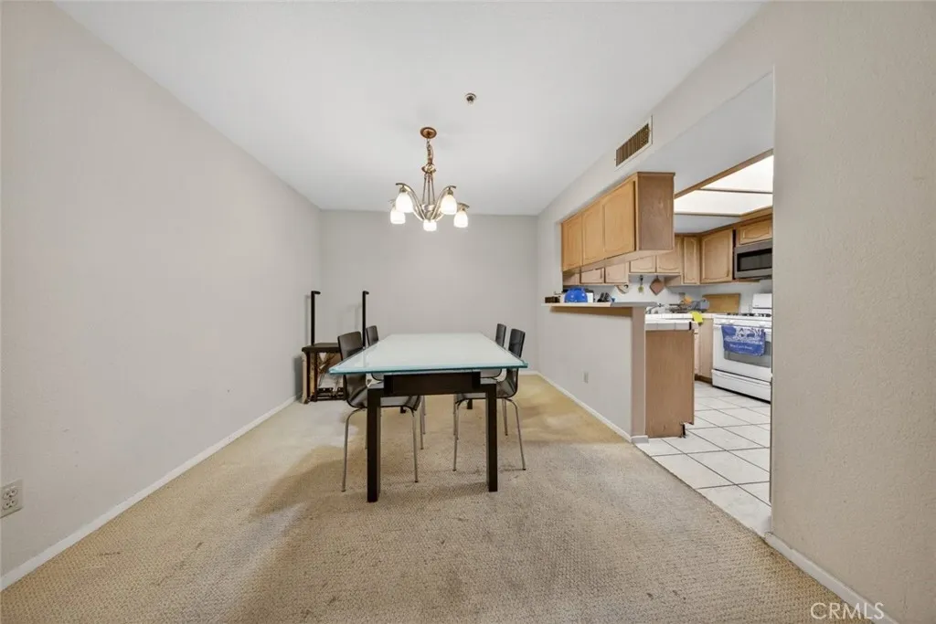 825 E Maple Street 3, Glendale, California 91205 home-pic-16
