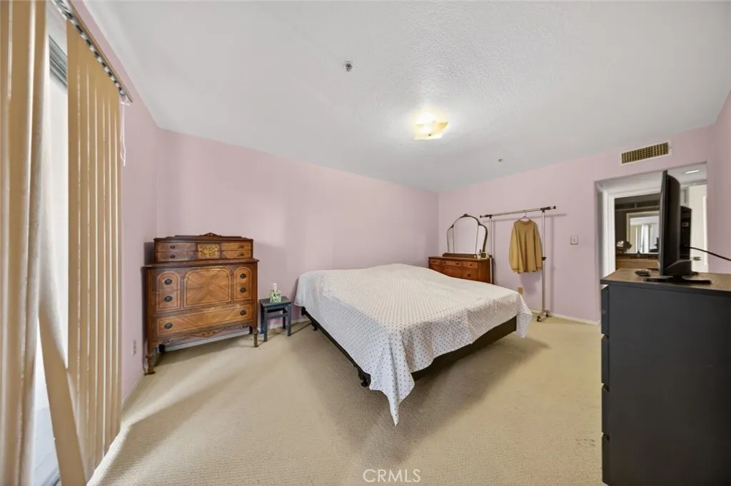 825 E Maple Street 3, Glendale, California 91205 home-pic-21