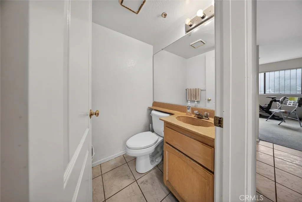 825 E Maple Street 3, Glendale, California 91205 home-pic-32