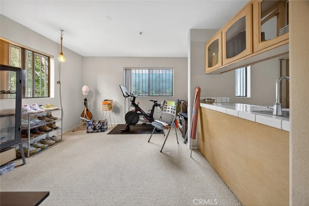 825 E Maple Street 3, Glendale, California 91205 home-pic-11