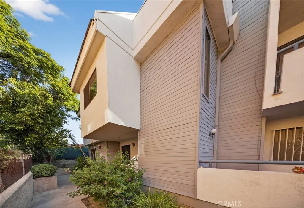 825 E Maple Street 3, Glendale, California 91205 home-pic-7
