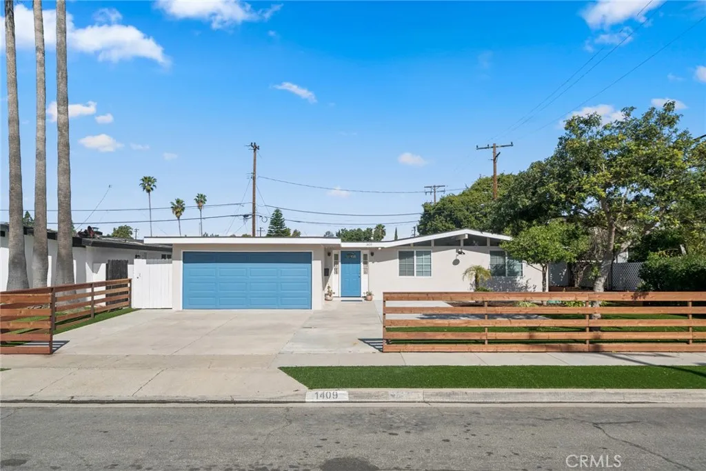 1409 W Dogwood, Anaheim, California 92801 home-pic-1