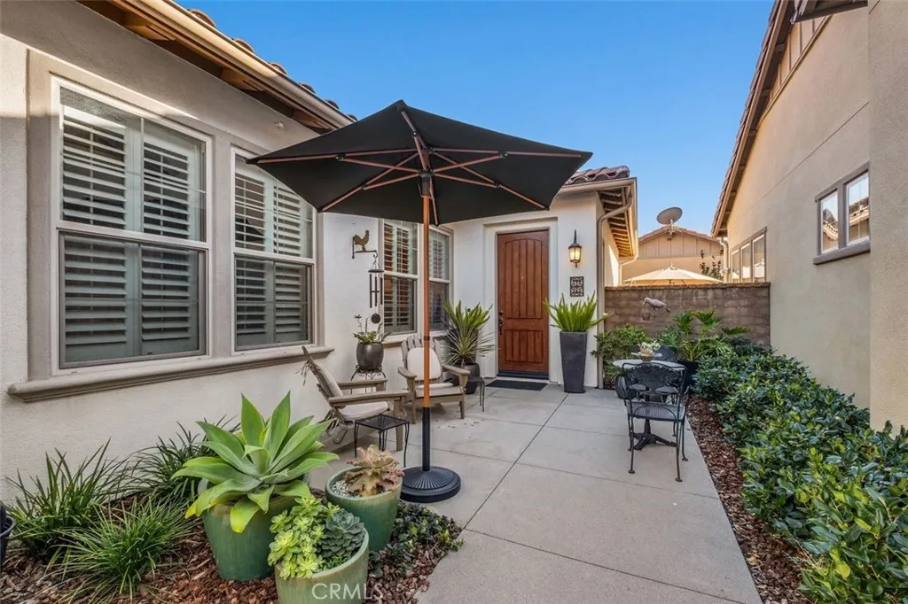 120 Lindura, Rancho Mission Viejo, California 92694 home-pic-1