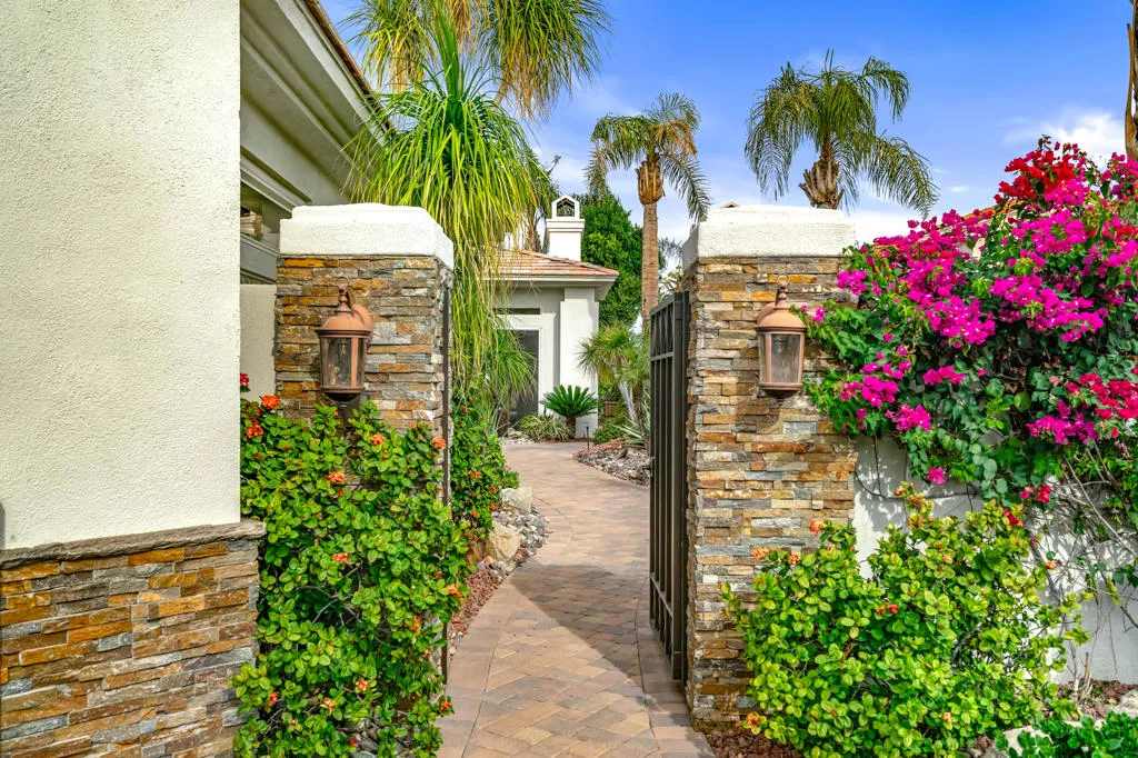 936 Mesa Grande Drive, Palm Desert, California 92211 home-pic-74