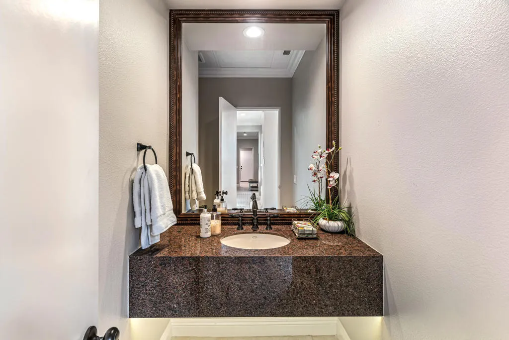 936 Mesa Grande Drive, Palm Desert, California 92211 home-pic-27