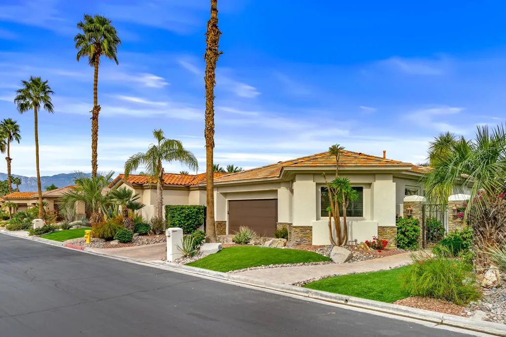 936 Mesa Grande Drive, Palm Desert, California 92211 home-pic-2