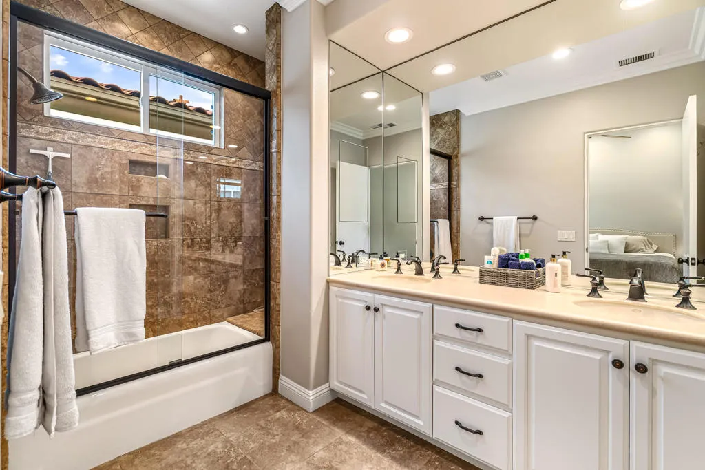 936 Mesa Grande Drive, Palm Desert, California 92211 home-pic-34