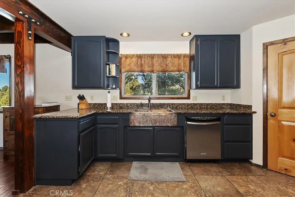 46727 Minnow, Big Bear City, California 92314 home-pic-18