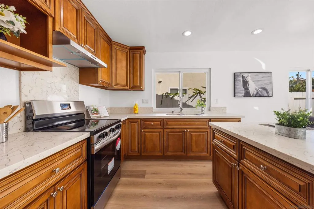 8695 Rideabout Ln, San Diego, California 92129 home-pic-14