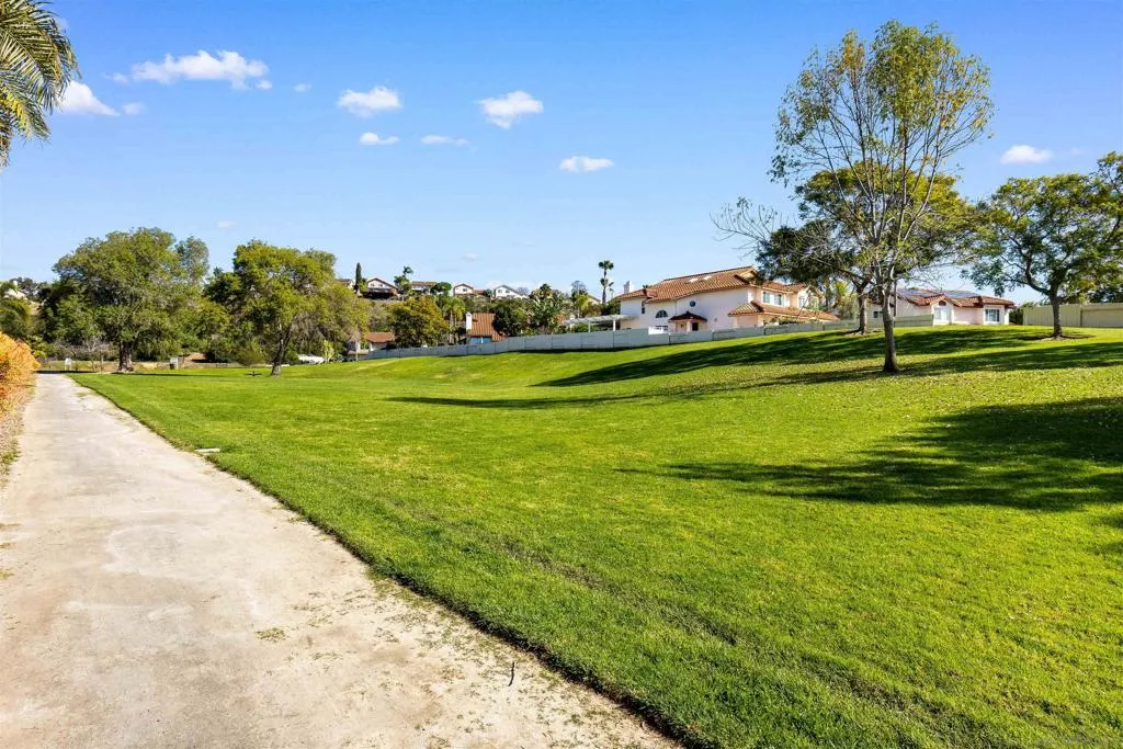 8695 Rideabout Ln, San Diego, California 92129 home-pic-53
