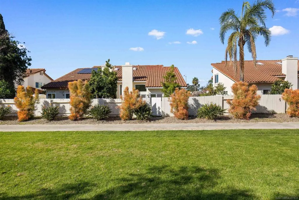 8695 Rideabout Ln, San Diego, California 92129 home-pic-54