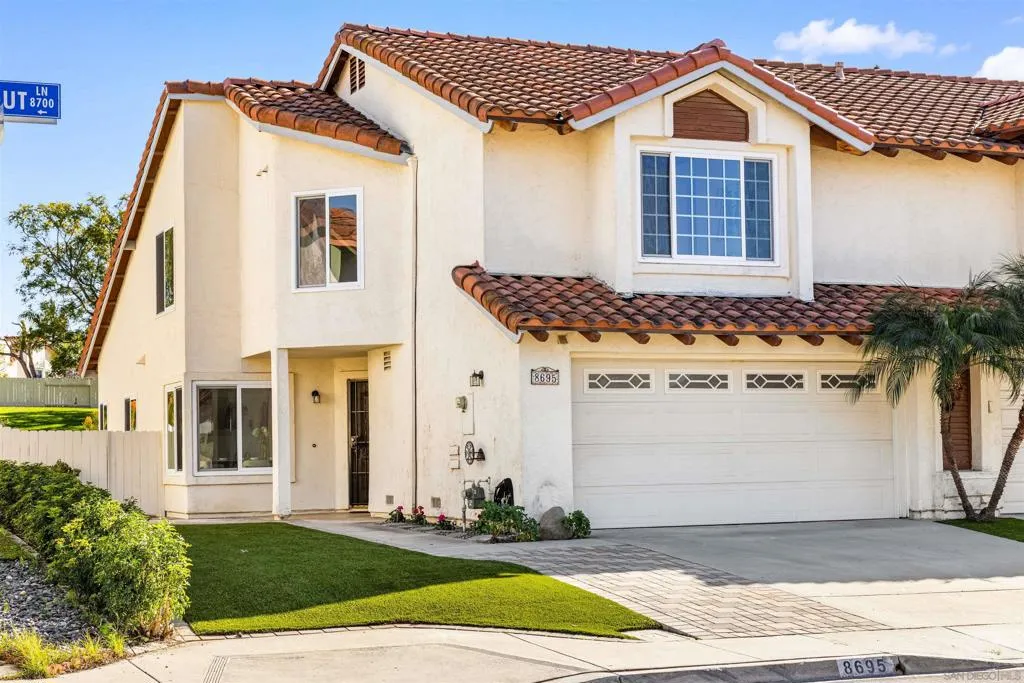 8695 Rideabout Ln, San Diego, California 92129 home-pic-2