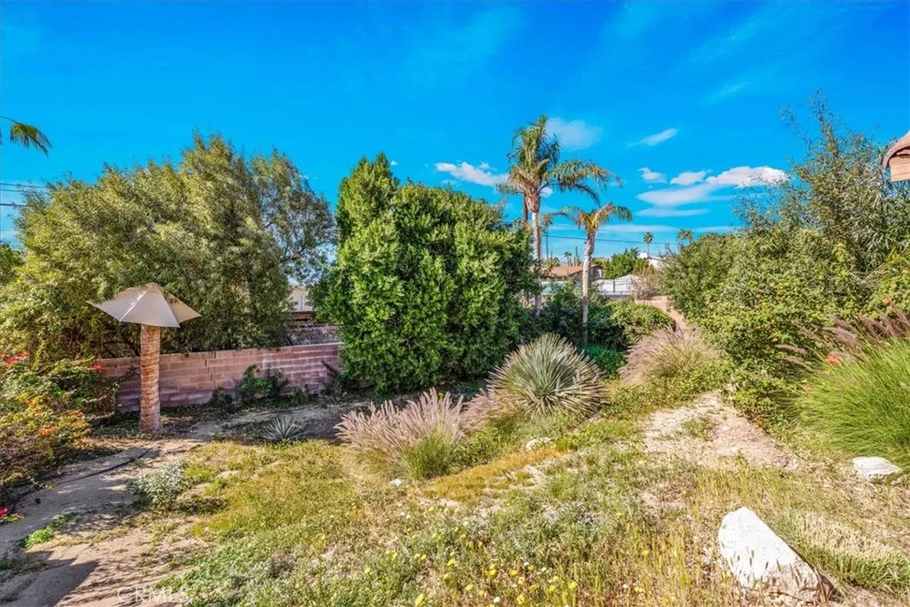 10683 Ambrosio Drive, Desert Hot Springs, California 92240 home-pic-25