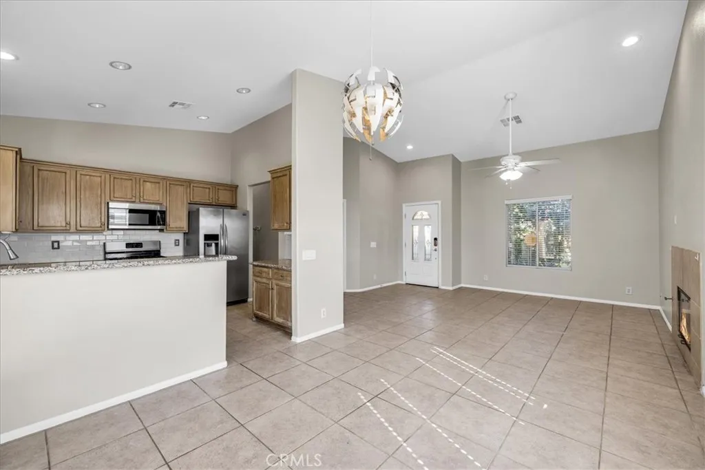 10683 Ambrosio Drive, Desert Hot Springs, California 92240 home-pic-12