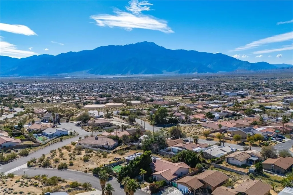 10683 Ambrosio Drive, Desert Hot Springs, California 92240 home-pic-33