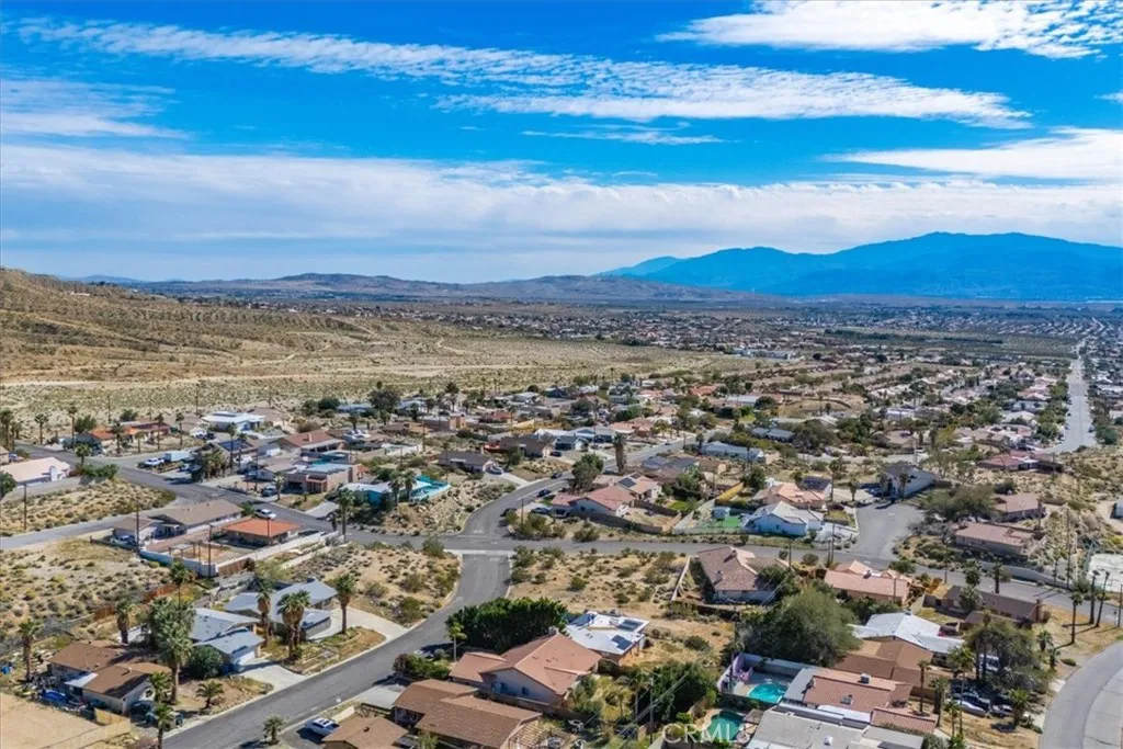10683 Ambrosio Drive, Desert Hot Springs, California 92240 home-pic-32