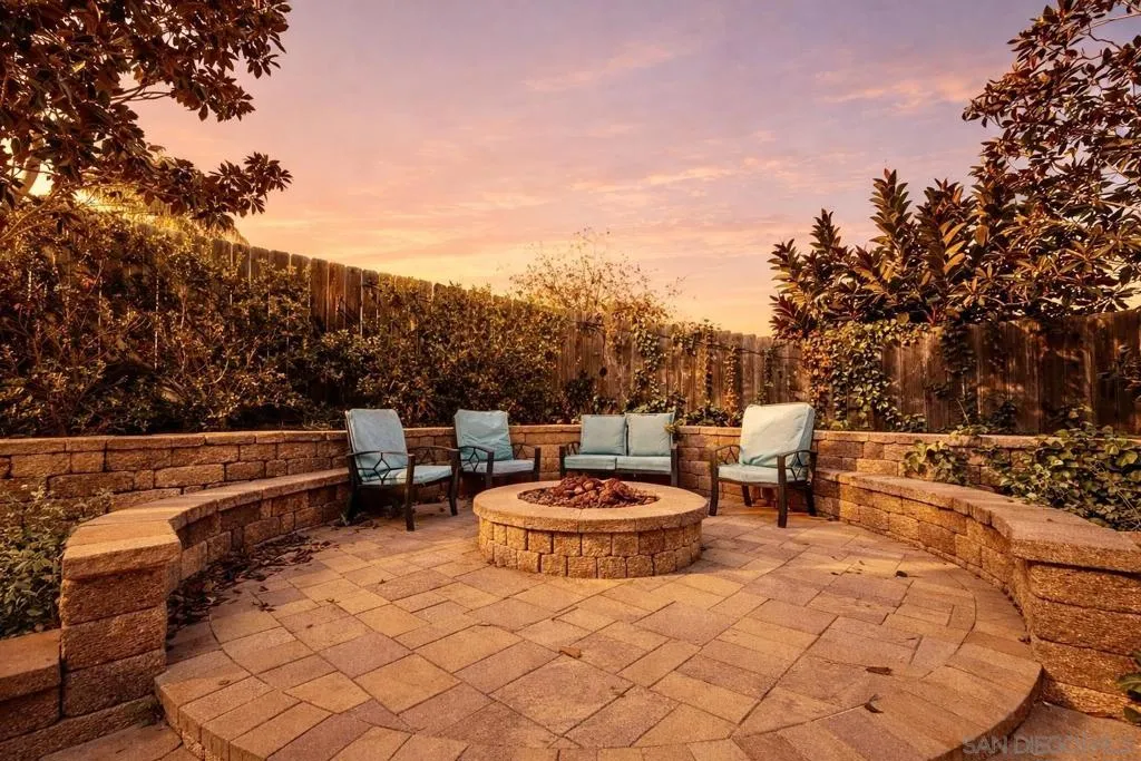 8364 Lake Ashwood Ave, San Diego, California 92119 home-pic-3