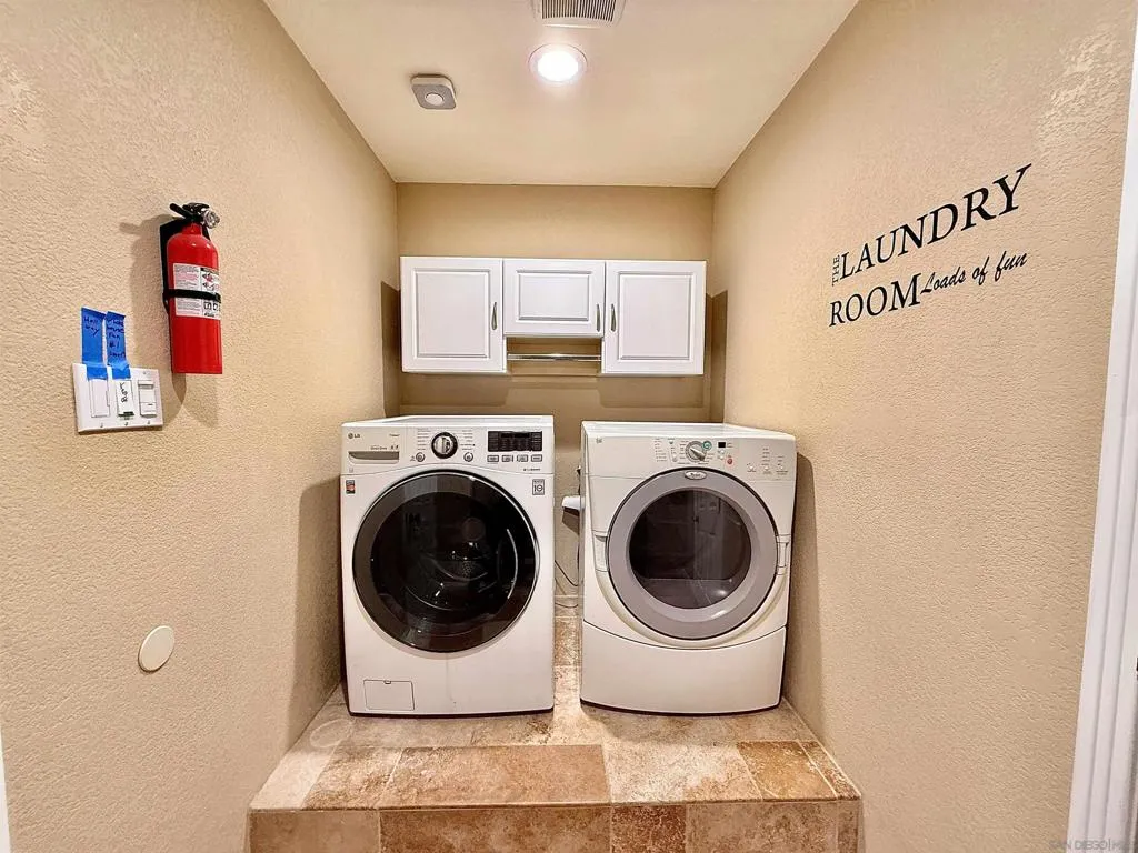 8364 Lake Ashwood Ave, San Diego, California 92119 home-pic-27
