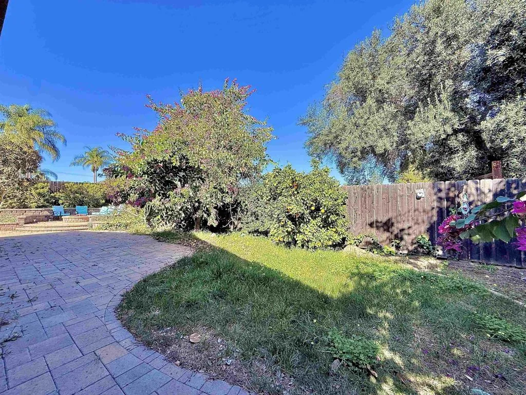 8364 Lake Ashwood Ave, San Diego, California 92119 home-pic-30