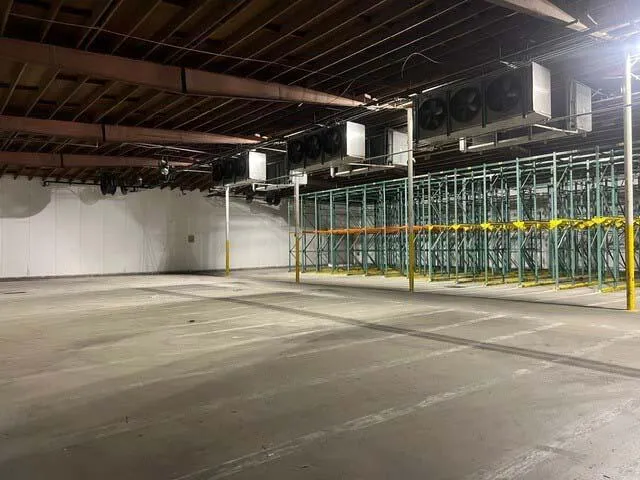 Interior - 4
