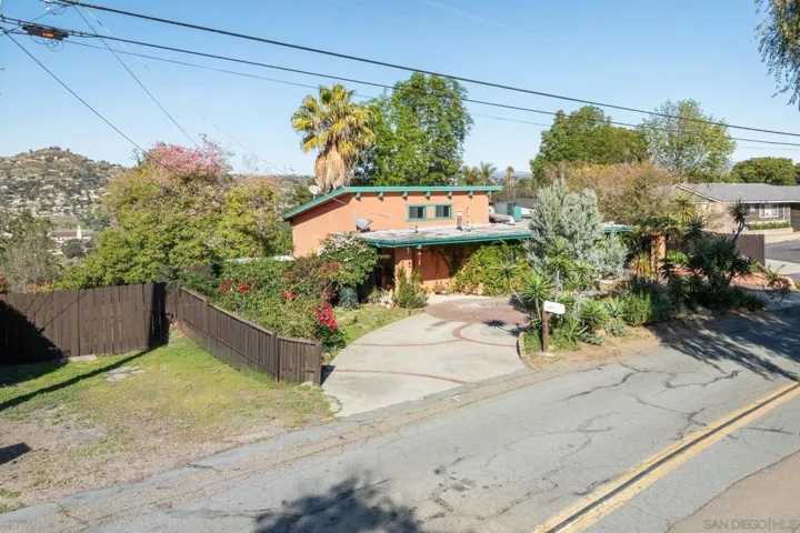 2820 Highlands Blvd, Spring Valley, California 91977