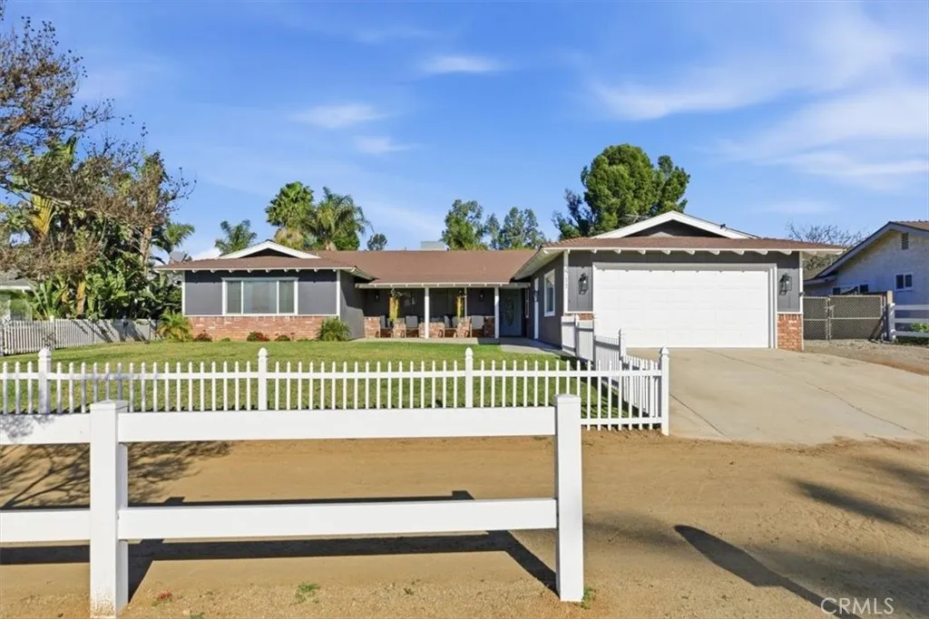 3711 Alhambra, Norco, California 92860 home-pic-66