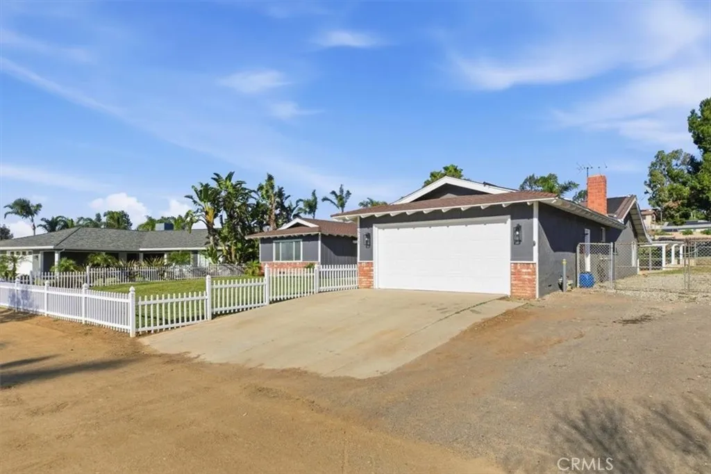 3711 Alhambra, Norco, California 92860 home-pic-9