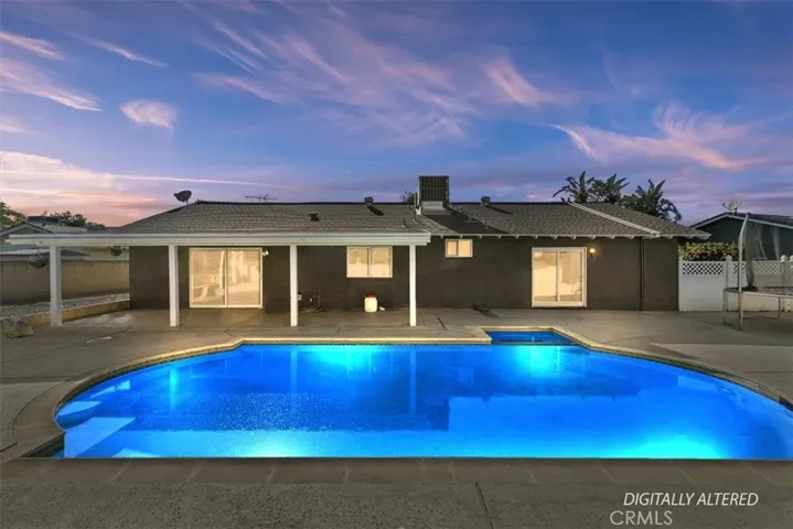 Gorgeous pool & spa  for you to enjoy