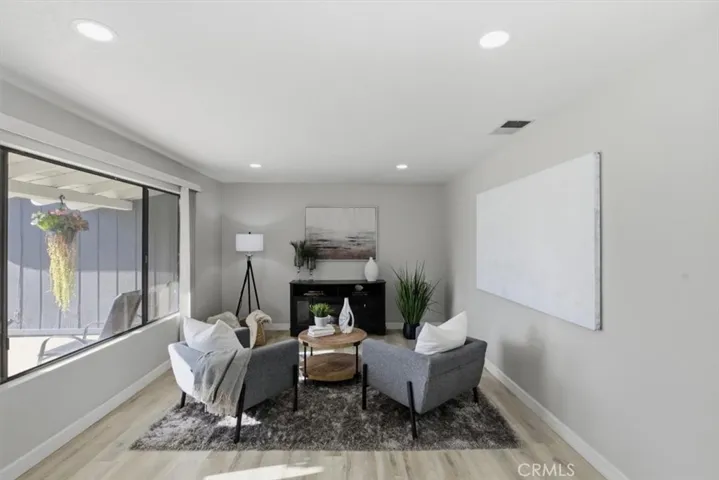 Additional sitting room or could be turned into a 4th bedroom