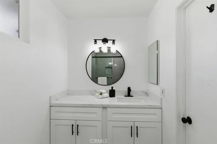 Shower room with private vanity (New 2024)