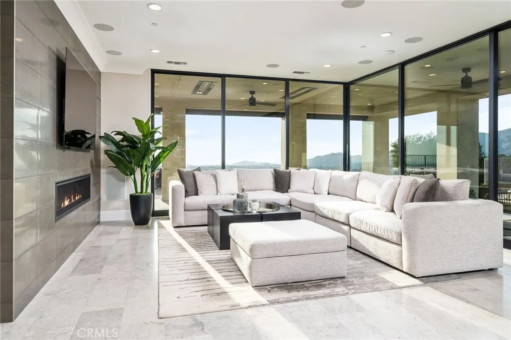 4485 Broken Spur Road, La Verne, California 91750 home-pic-16