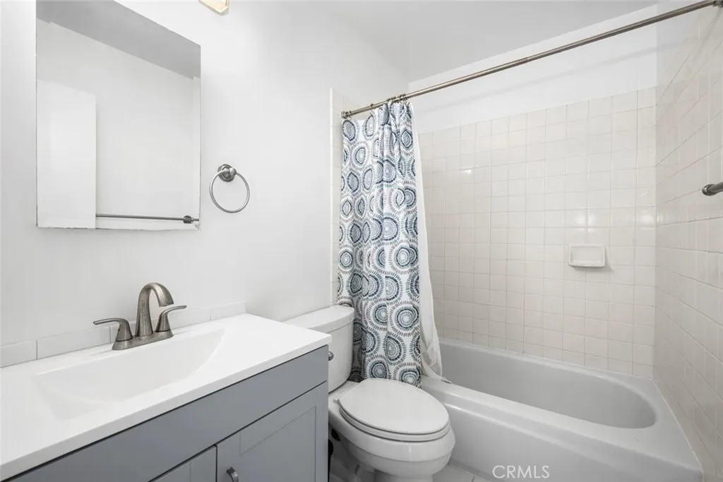 20326 Drive Gardenia, Huntington Beach, California 92646 home-pic-23
