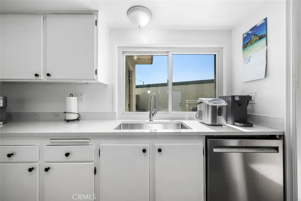 20326 Drive Gardenia, Huntington Beach, California 92646 home-pic-10