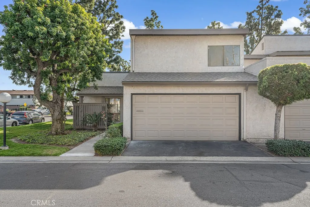 3010 E Via Taranto, Anaheim, California 92806 home-pic-1